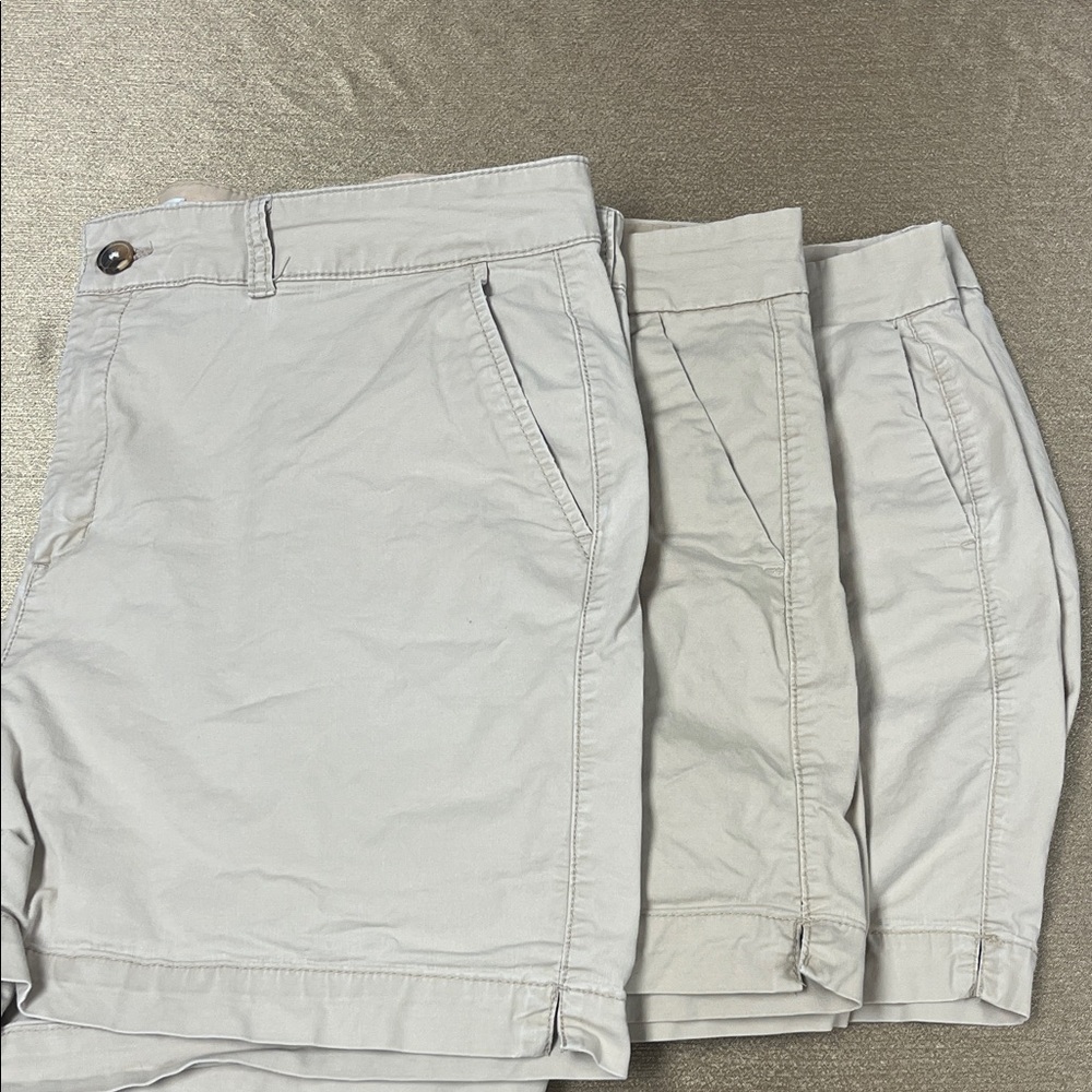 Old Navy women’s Flat Front Shorts in Light khaki